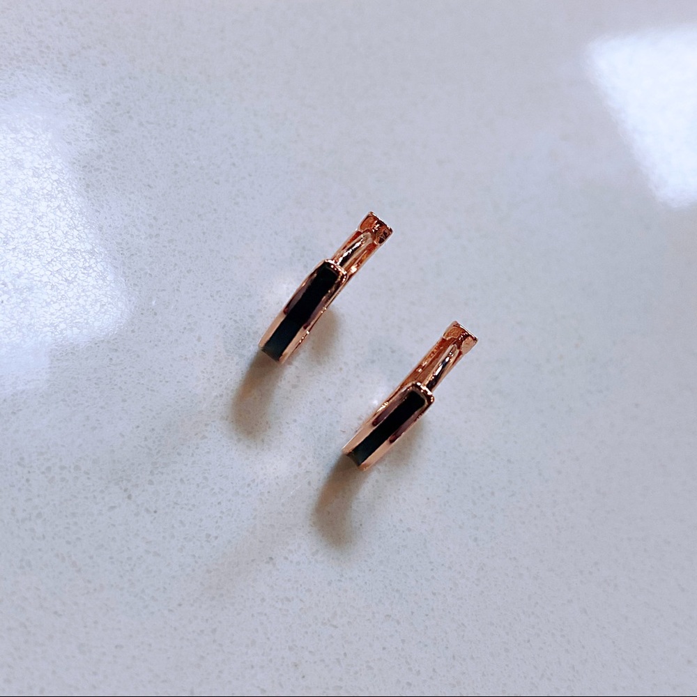 Earrings - Picture 2 of 4